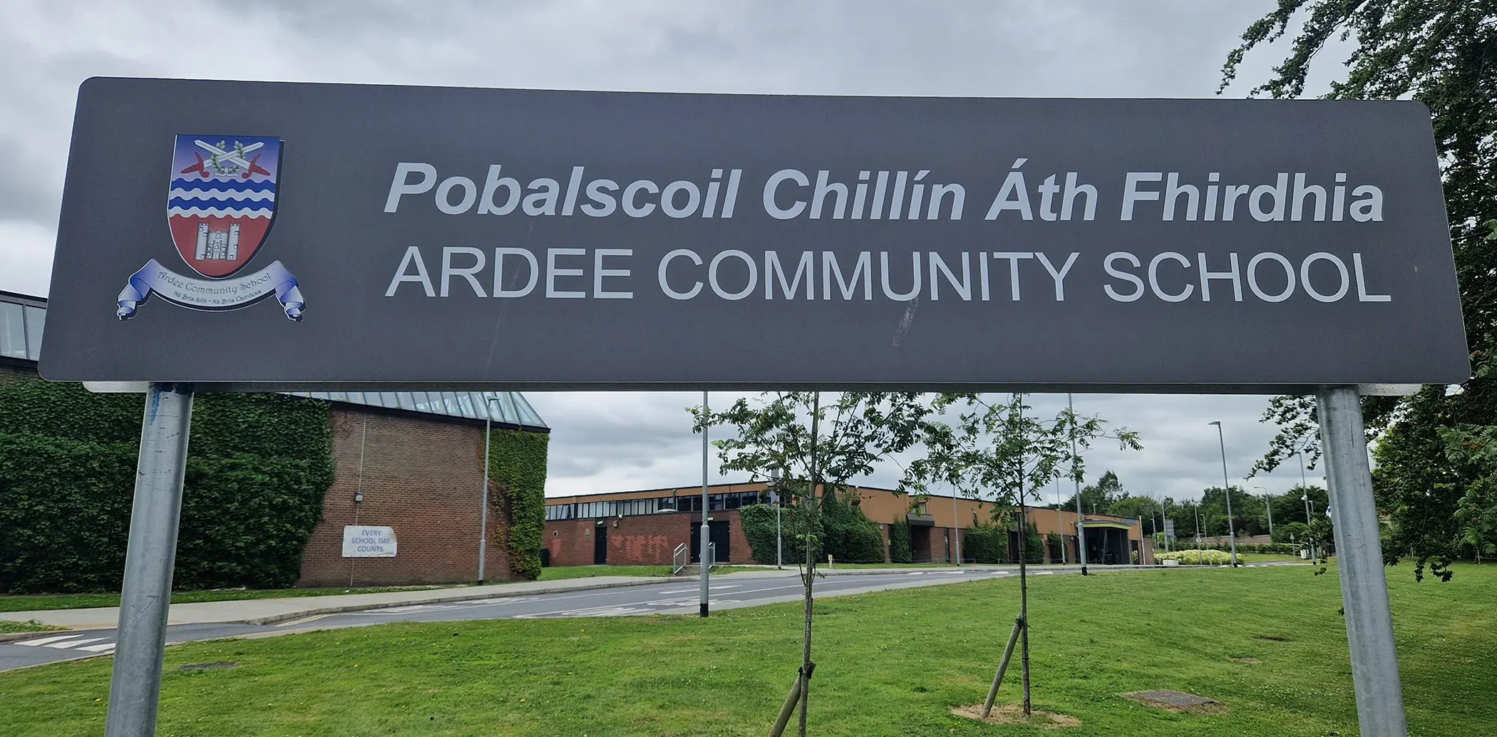 Powering Education Sustainably: Ardee Community School’s 3-Phase S5-GR3P5K Solar Project