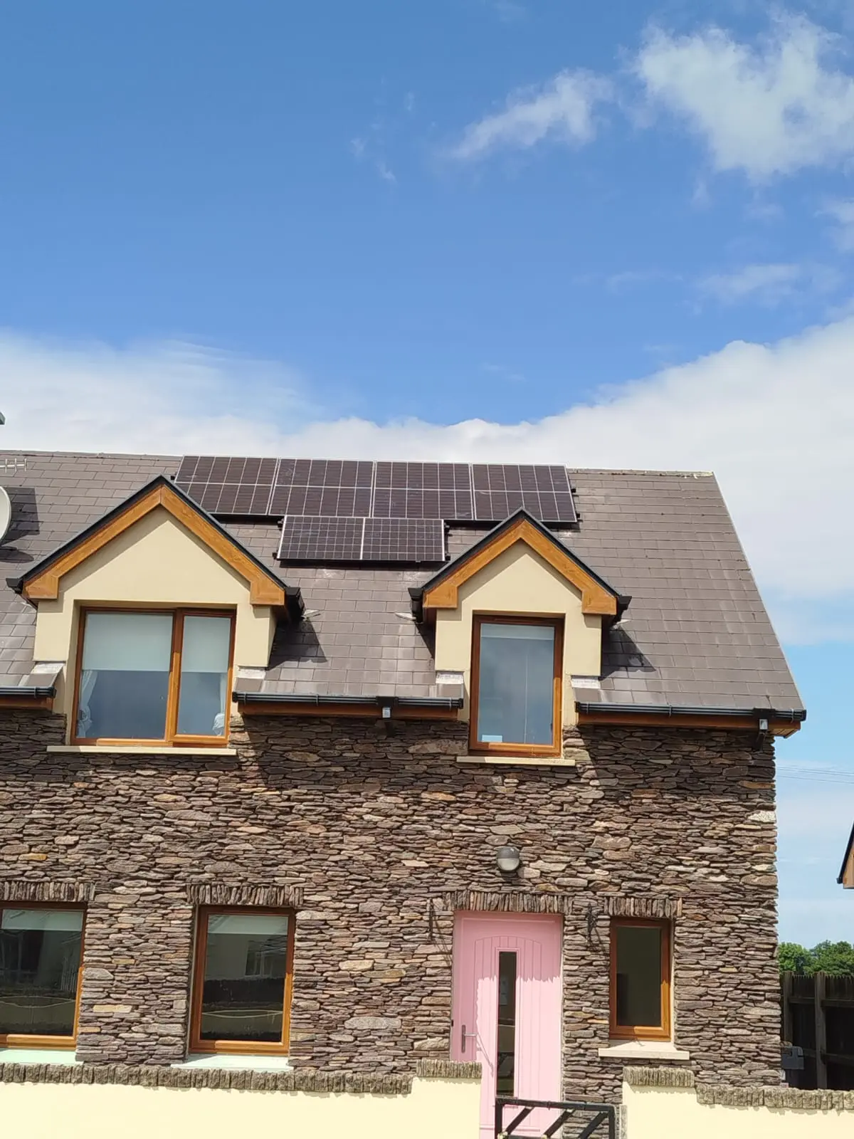 10 Panel Solar PV System in Ireland: Costs, Benefits, Installation & Battery Storage